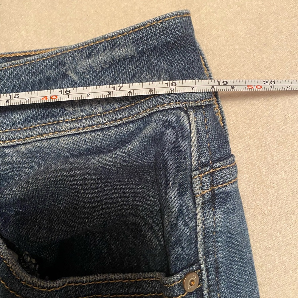 KanCan Medium Wash Denim Jeans - Picture 5 of 6